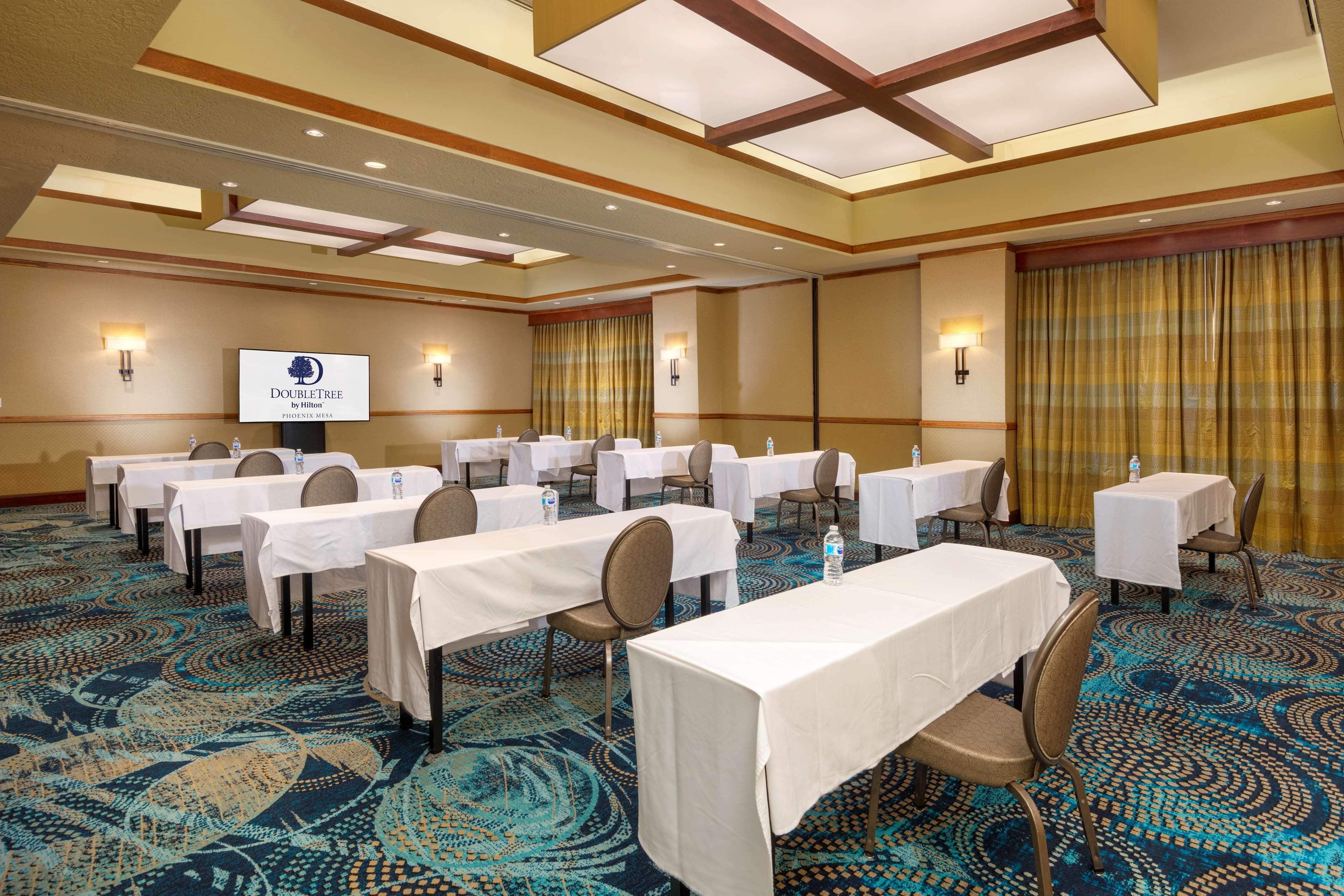 Doubletree By Hilton Phoenix Mesa Exterior foto