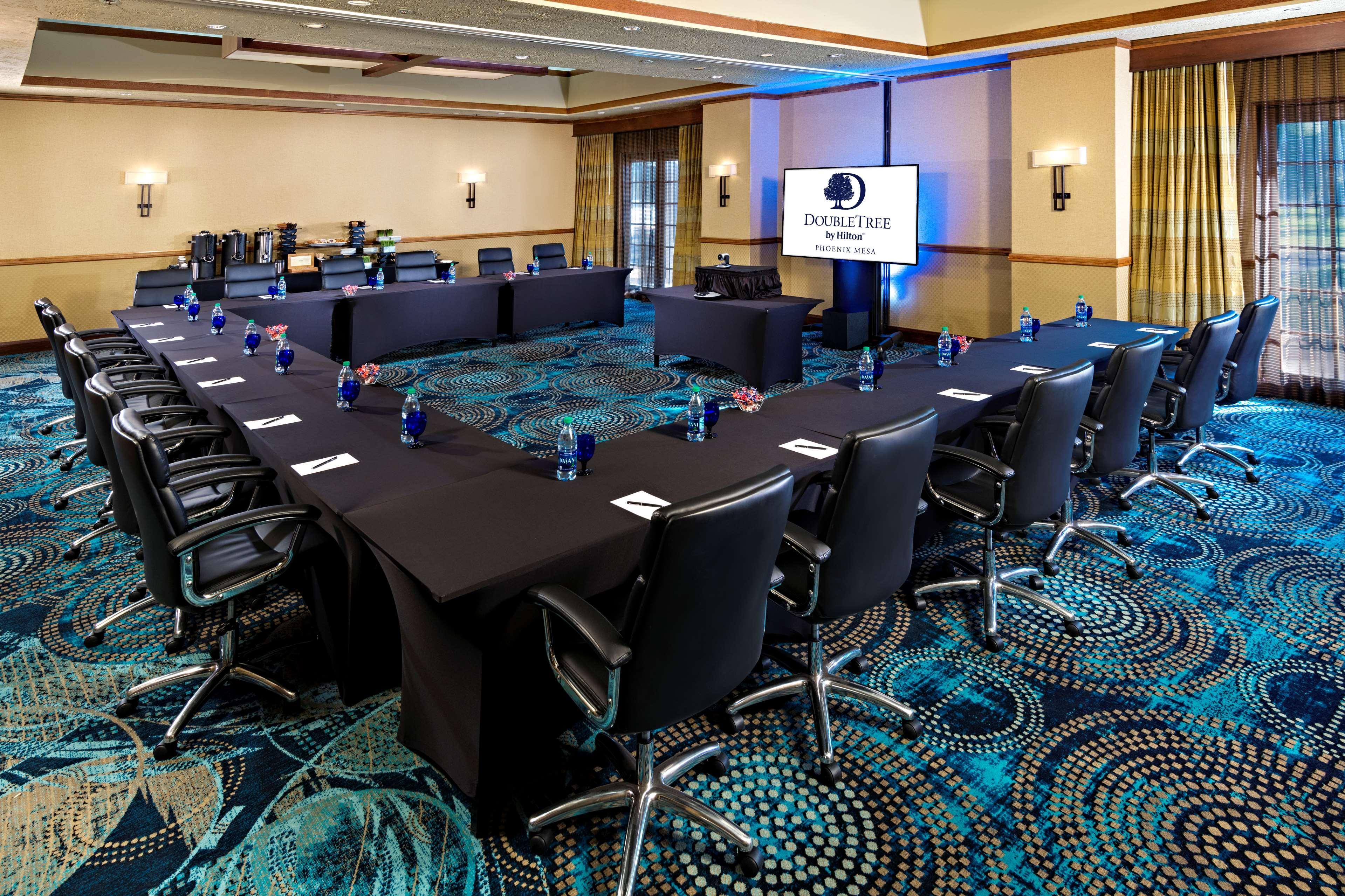 Doubletree By Hilton Phoenix Mesa Exterior foto