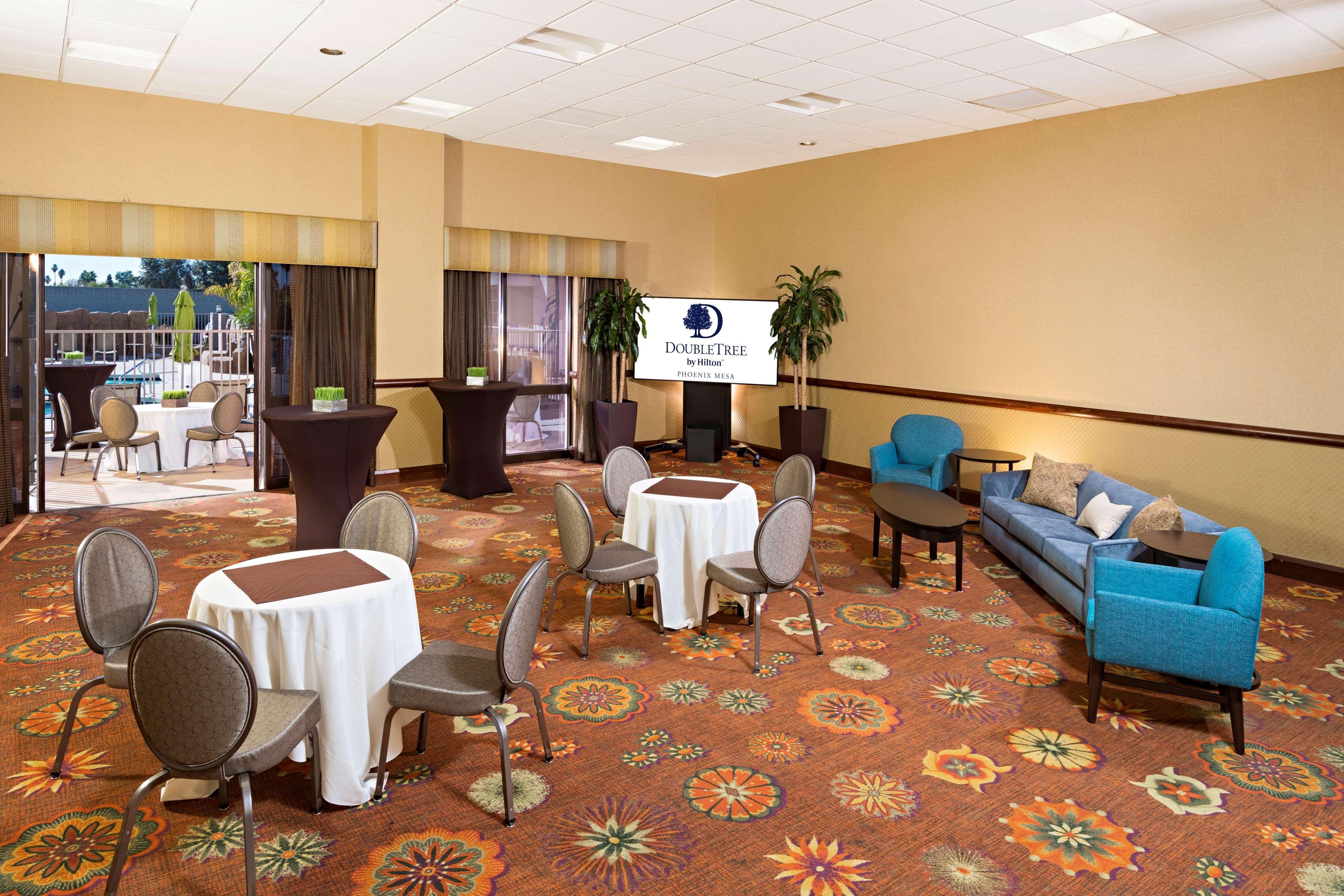 Doubletree By Hilton Phoenix Mesa Exterior foto