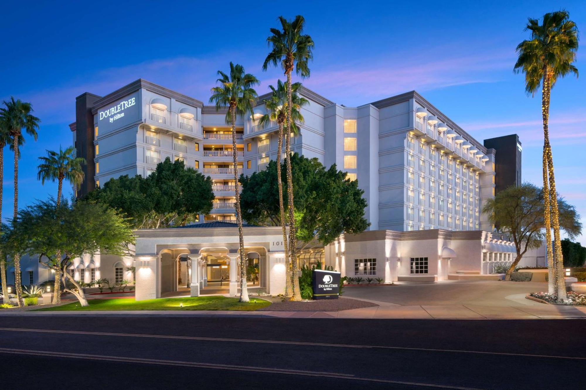 Doubletree By Hilton Phoenix Mesa Exterior foto